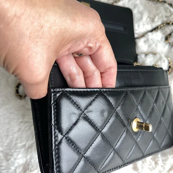 Chanel Quilted Lambskin Pearl Crown Clutch On Chain - Picture 13 of 16